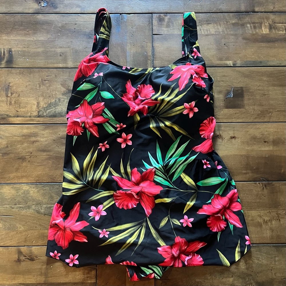 NEW Plus Size Indigo Bay 1 pc Swimsuit Size 22W
